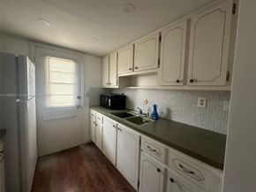 12590 NE 16th Ave 405, North Miami FL 33161