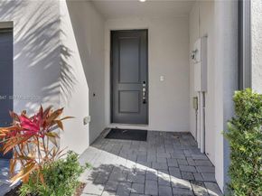 1761 Lindley St, Mangonia Park FL 33407