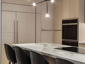 851 NE 1st Ave 3411, Miami FL 33132