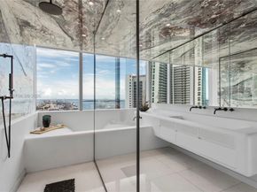 851 NE 1st Ave 3411, Miami FL 33132