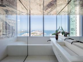 851 NE 1st Ave 3411, Miami FL 33132