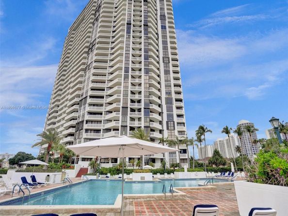 1000 W Island Blvd 611, Aventura FL 33160