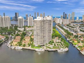 1000 W Island Blvd 611, Aventura FL 33160