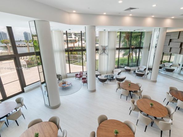 1000 W Island Blvd 611, Aventura FL 33160