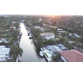 1051 NE 86th St, Miami FL 33138