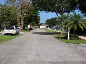 14544 SW 76th St, Miami FL 33183
