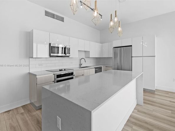 101 Diplomat Pkwy 2610, Hallandale Beach FL 33009