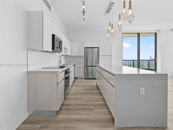 101 Diplomat Pkwy 2610, Hallandale Beach FL 33009