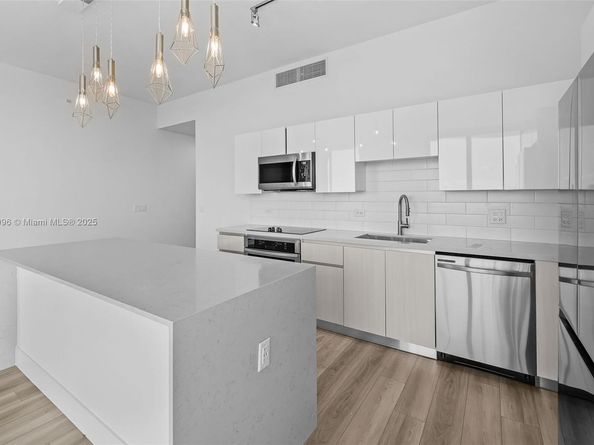 101 Diplomat Pkwy 2610, Hallandale Beach FL 33009