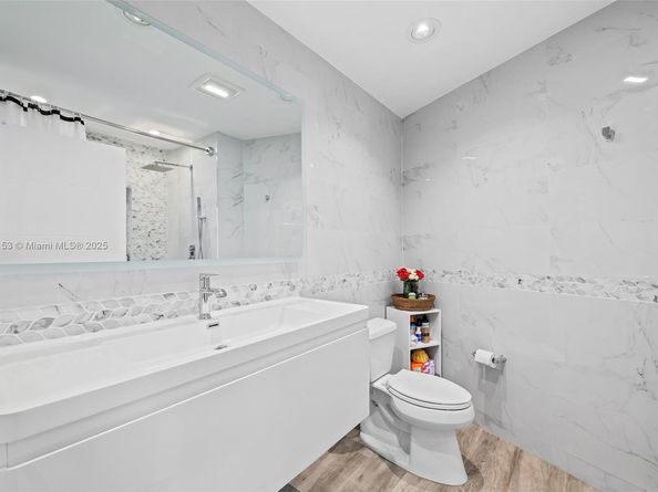 836 SW 18th Ct, Fort Lauderdale FL 33315