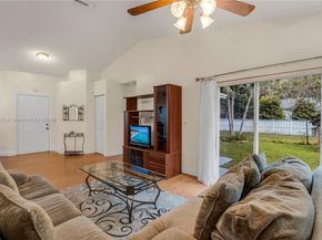 301 NW 207th Ave, Pembroke Pines FL 33029