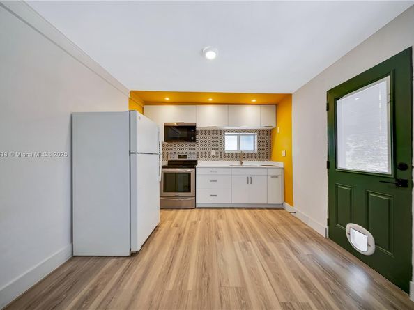 7411 Carlyle Ave, Miami Beach FL 33141