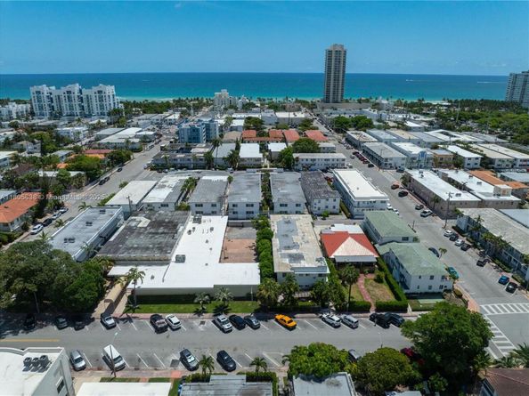 7411 Carlyle Ave, Miami Beach FL 33141