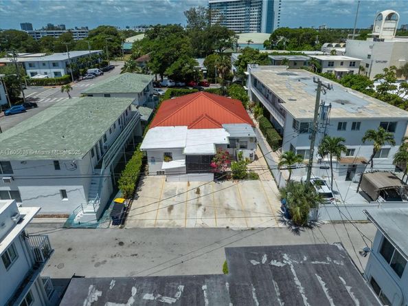 7411 Carlyle Ave, Miami Beach FL 33141