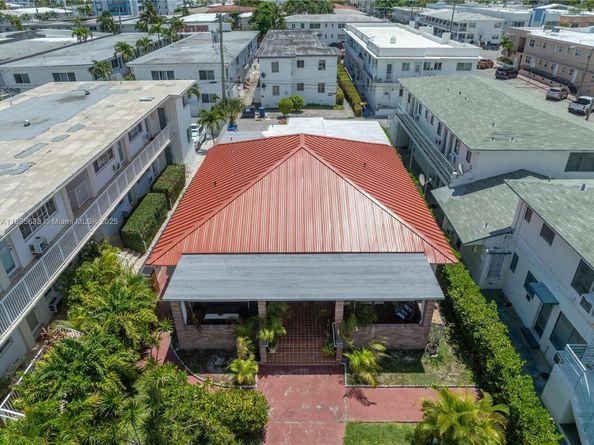 7411 Carlyle Ave, Miami Beach FL 33141