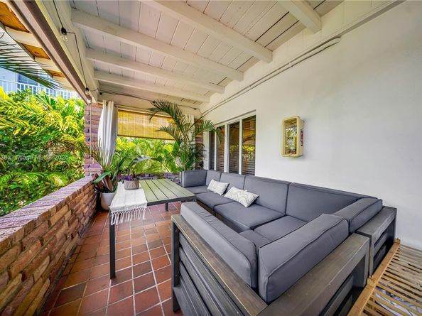 7411 Carlyle Ave, Miami Beach FL 33141