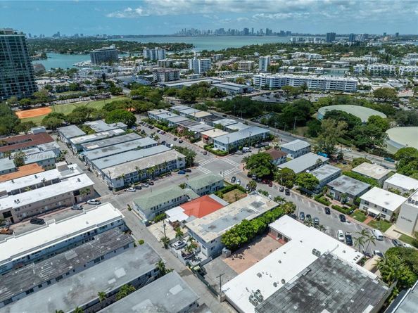 7411 Carlyle Ave, Miami Beach FL 33141