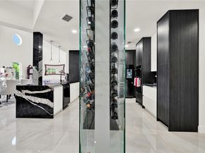 12301 NW 18th St, Plantation FL 33323