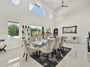 12301 NW 18th St, Plantation FL 33323