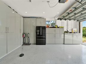 12301 NW 18th St, Plantation FL 33323