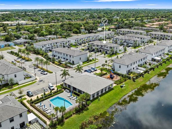 20380 NW 5th Ct, Miami Gardens FL 33169