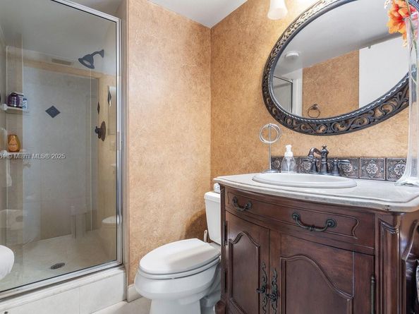 9235 SW 8th St 502, Boca Raton FL 33428
