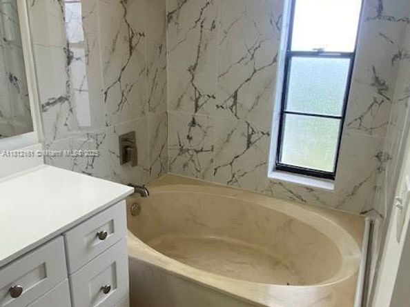 9235 SW 8th St 502, Boca Raton FL 33428