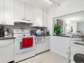 9235 SW 8th St 502, Boca Raton FL 33428