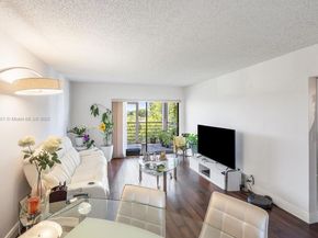 9235 SW 8th St 502, Boca Raton FL 33428