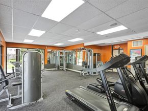 1100 Hillcrest Ct 302, Hollywood FL 33021