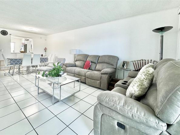 6193 Pointe Regal Cir 304, Delray Beach FL 33484