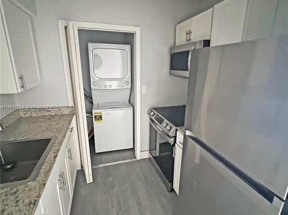 2783 - 2785 SW 33rd Ct, Miami FL 33133