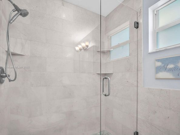 1245 NW 92nd Ave, Pembroke Pines FL 33024