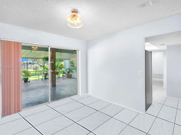 1245 NW 92nd Ave, Pembroke Pines FL 33024