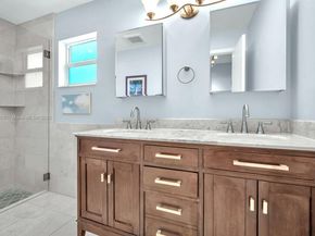 1245 NW 92nd Ave, Pembroke Pines FL 33024