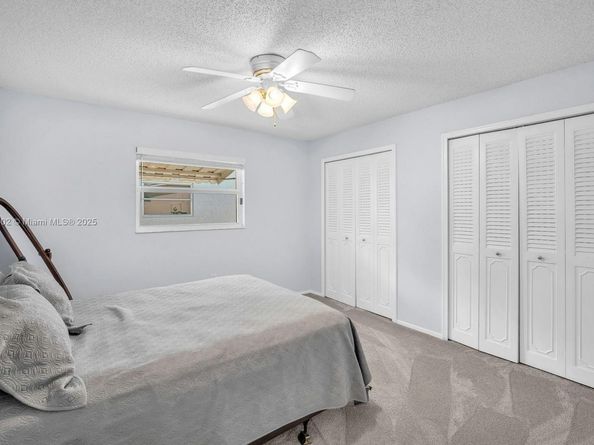 1245 NW 92nd Ave, Pembroke Pines FL 33024