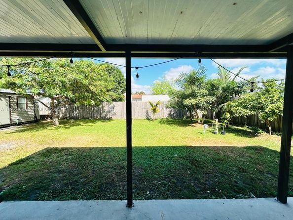 3763 NW 204th St, Miami Gardens FL 33055