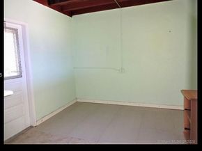 1560 NE 11th St, Homestead FL 33033