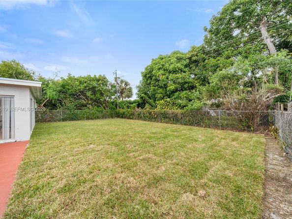 331 NE 42nd Ct, Oakland Park FL 33334