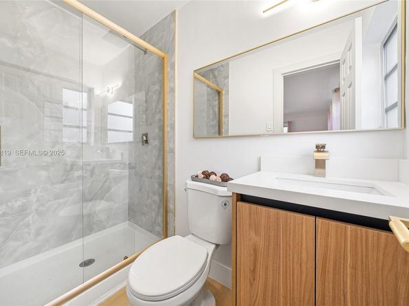 331 NE 42nd Ct, Oakland Park FL 33334