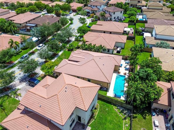 140 SE 36th Ter, Homestead FL 33033