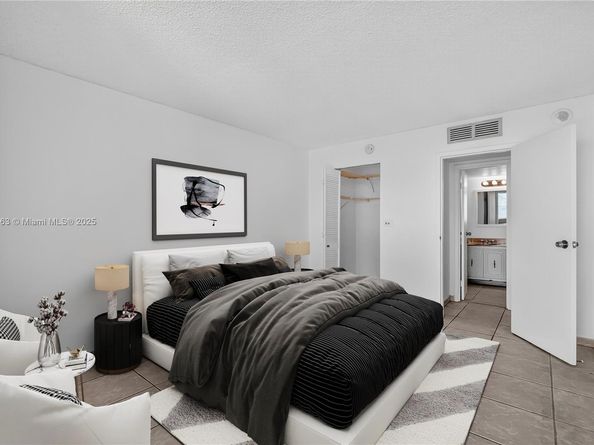 2655 Collins Ave 1502, Miami Beach FL 33140