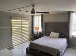 2205 S Cypress Bend Dr 302, Pompano Beach FL 33069