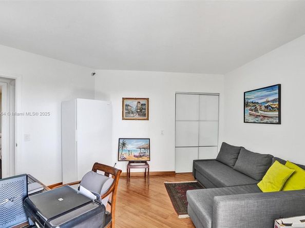 3610 Yacht Club Dr 909, Aventura FL 33180
