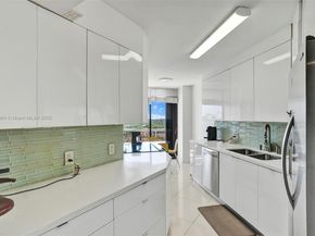 3610 Yacht Club Dr 909, Aventura FL 33180