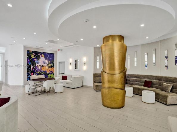 3610 Yacht Club Dr 909, Aventura FL 33180