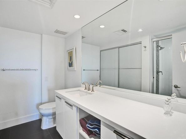 3610 Yacht Club Dr 909, Aventura FL 33180
