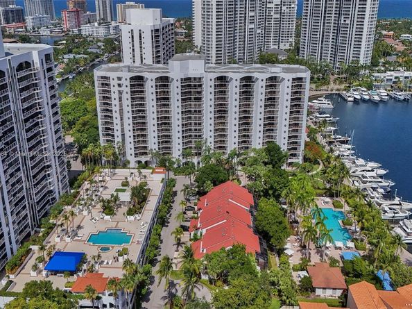 3610 Yacht Club Dr 909, Aventura FL 33180