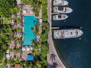3610 Yacht Club Dr 909, Aventura FL 33180
