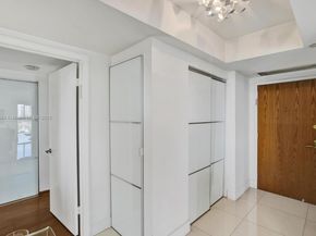 3610 Yacht Club Dr 909, Aventura FL 33180